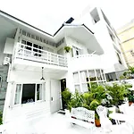 Roomquest Rim Praya Dinsor Road
