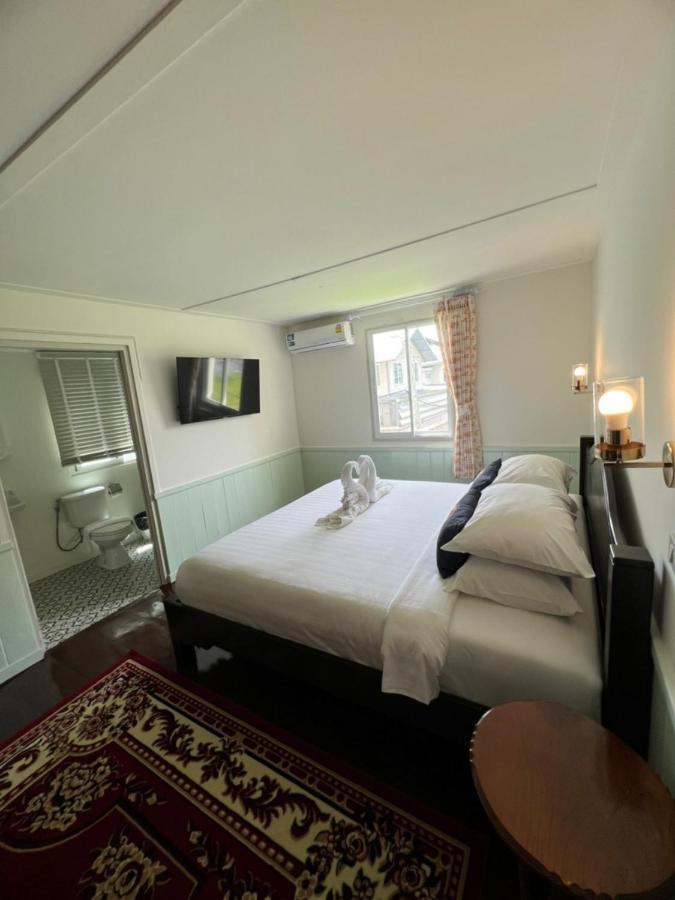 Khách sạn Roomquest Rim Praya Dinsor Road